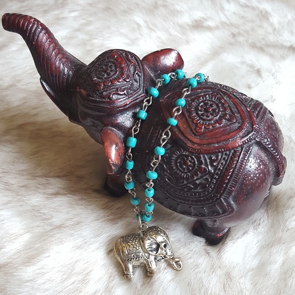 Jewelry - 🎉HP🎉Elephant Necklace